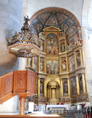 Altar mayor de la iglesia de Nava del Rey (Valladollid) IglesiaNavadelReyInterior